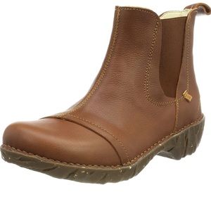 Naturalista Women's N158 Yggdrasil Ankle Bootie, size 8.